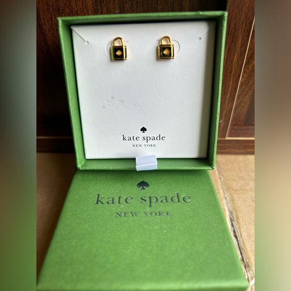 Kate Spade small earrings. - Picture 6 of 8